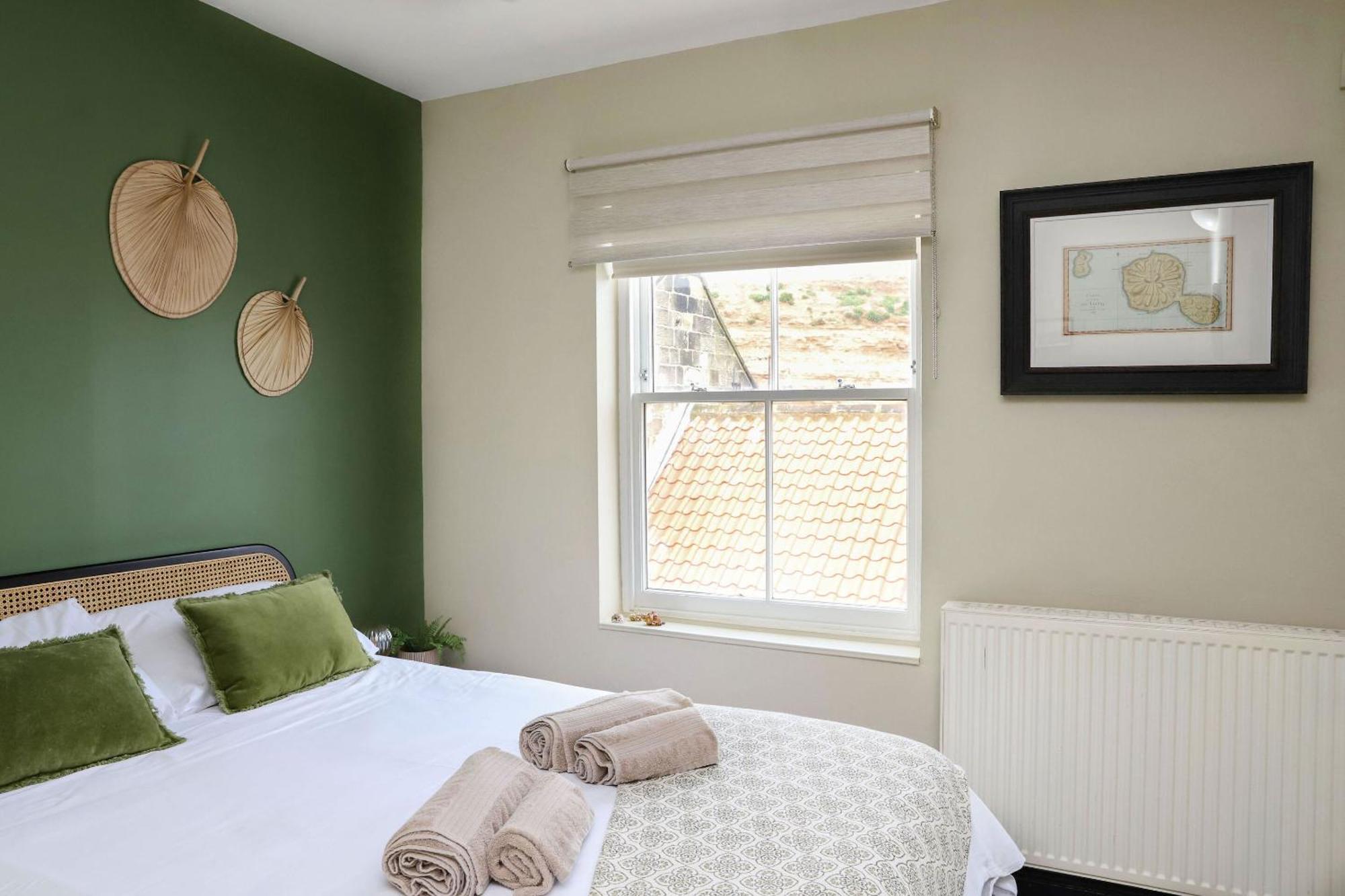 Endeavour, Bed & Breakfast 5*
