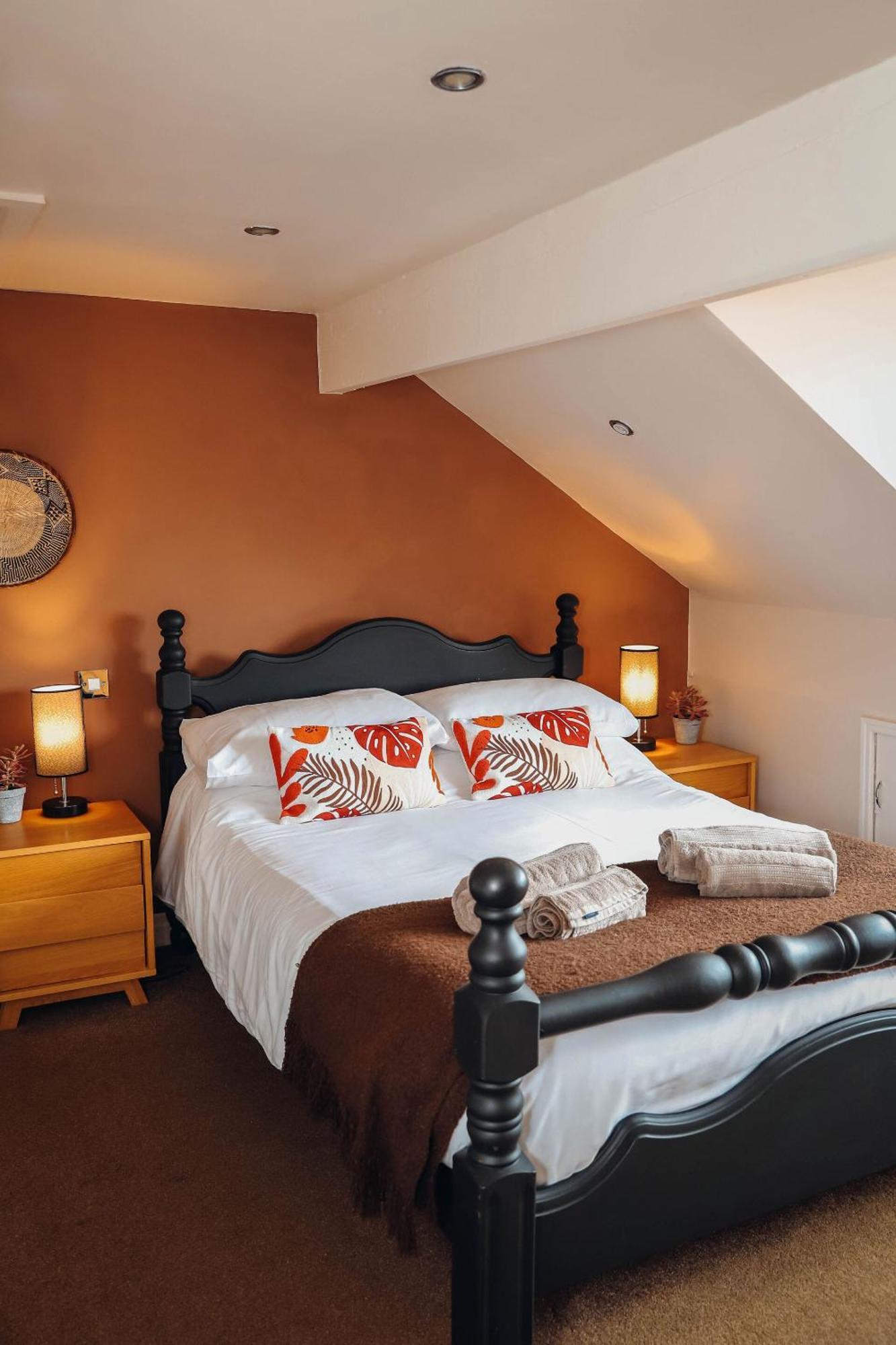 Endeavour, Bed & Breakfast 5*