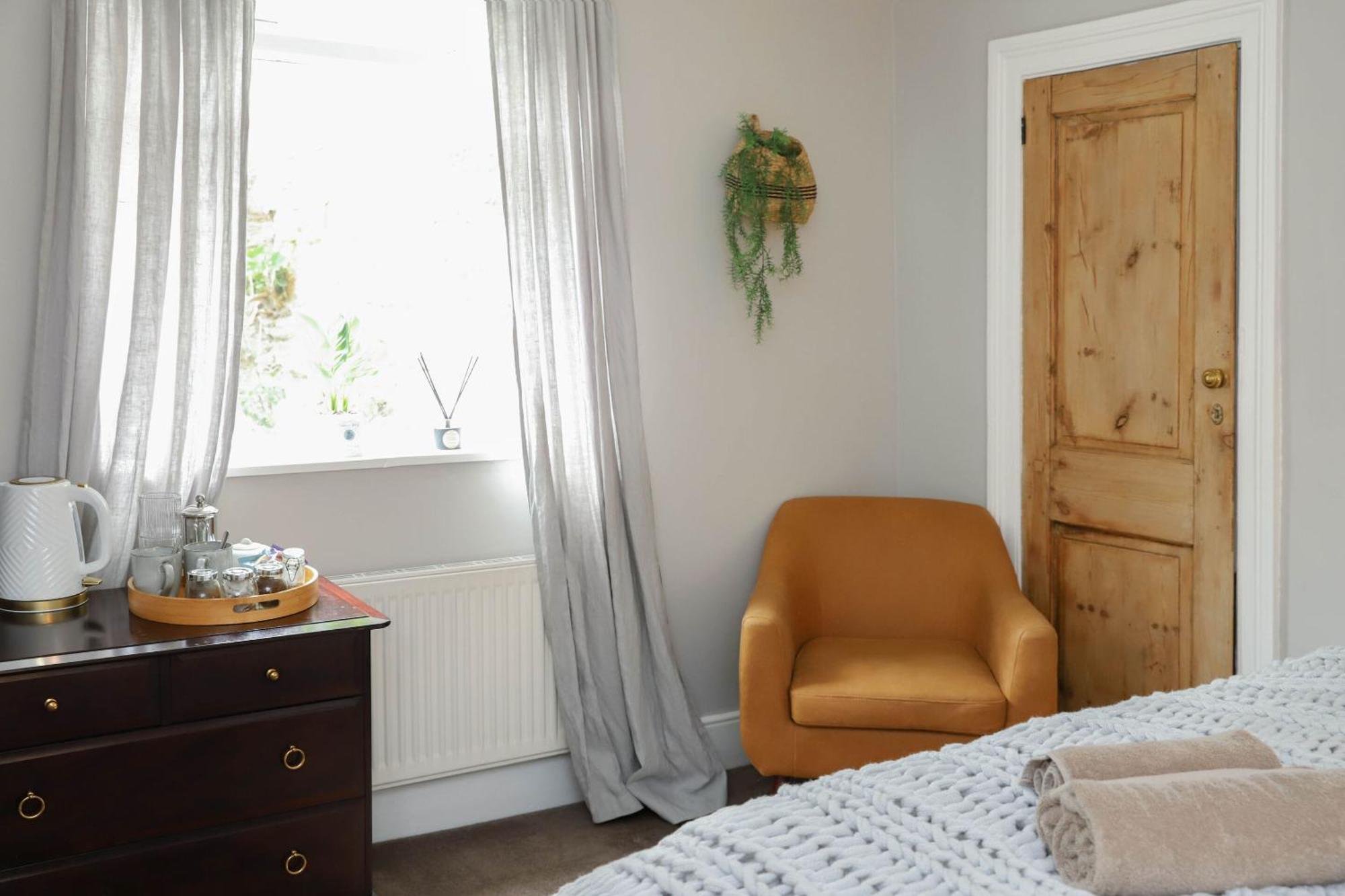Endeavour, Bed and breakfast 5*
